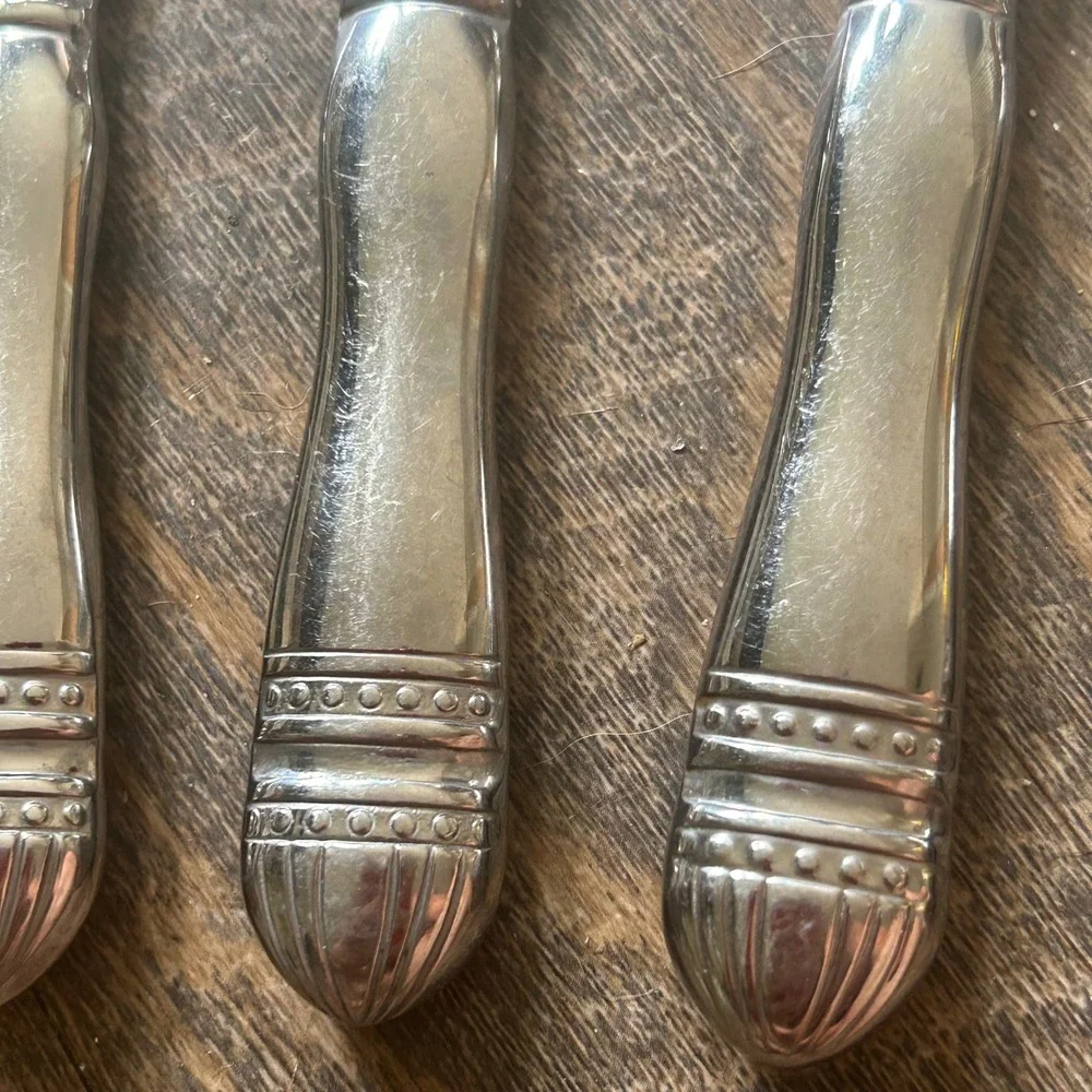 Southern Living Gallery Stainless Glossy Dinner Knives Set of 7 Silverware 9.5in